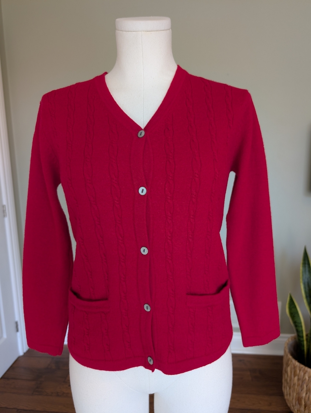 Vintage Tabi International Women’s Wool Cardigan Red Cable Knit V-Neck Size XS